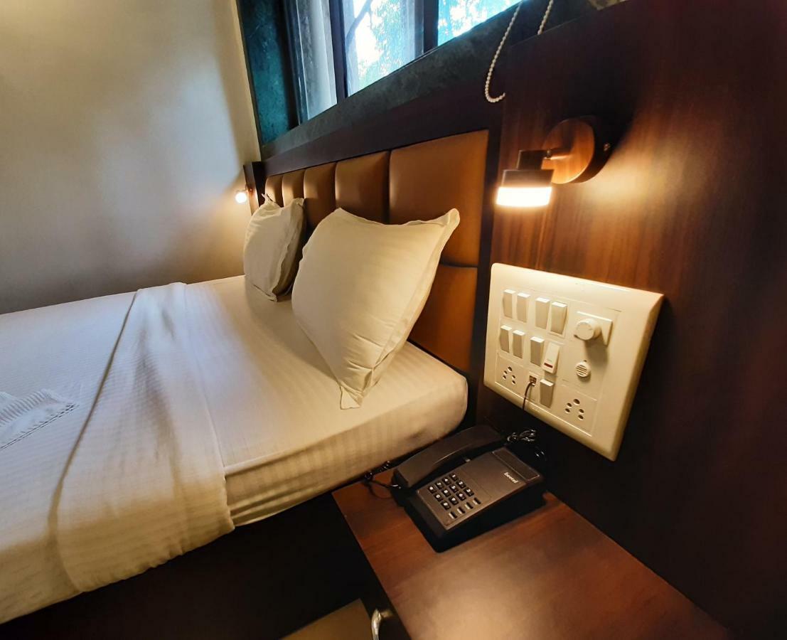 Hotel Royal Comfort Mumbai Exterior photo