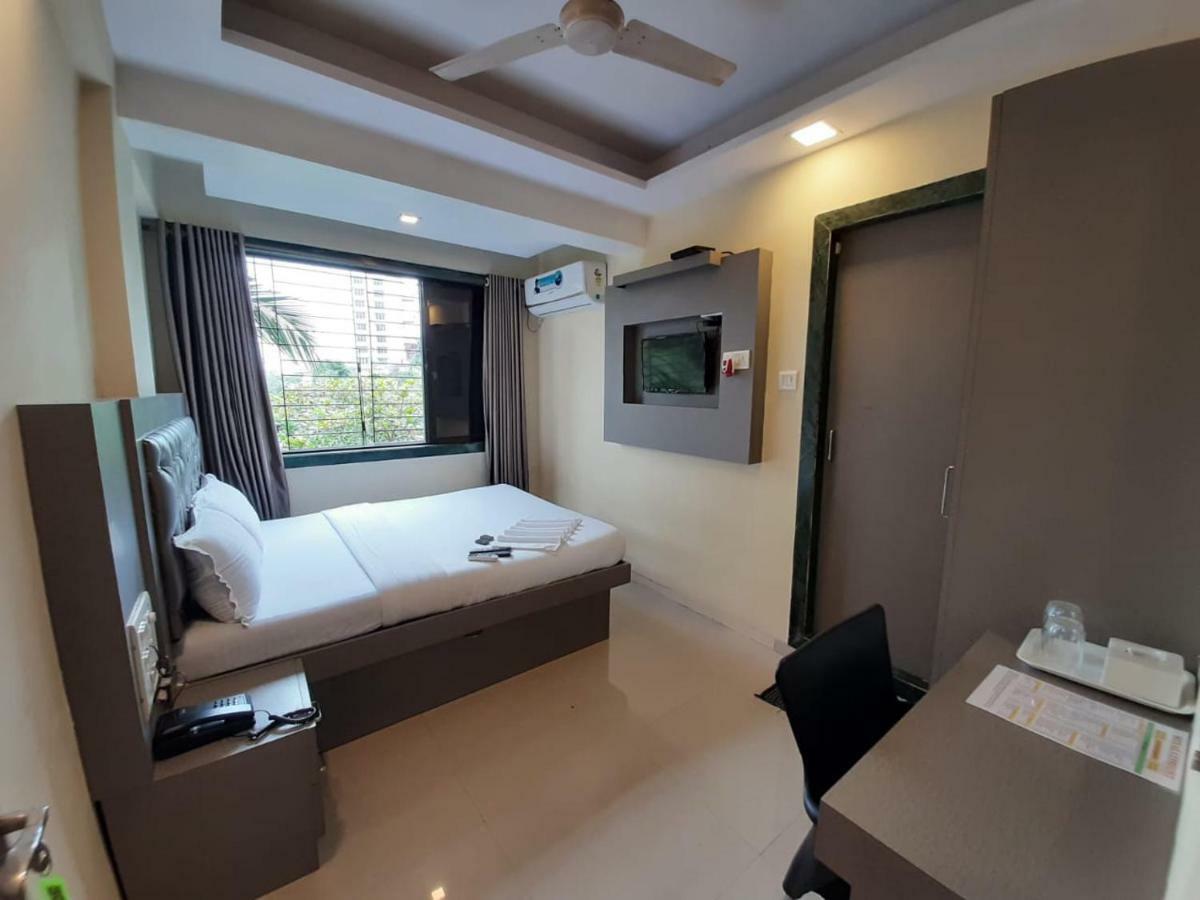 Hotel Royal Comfort Mumbai Exterior photo