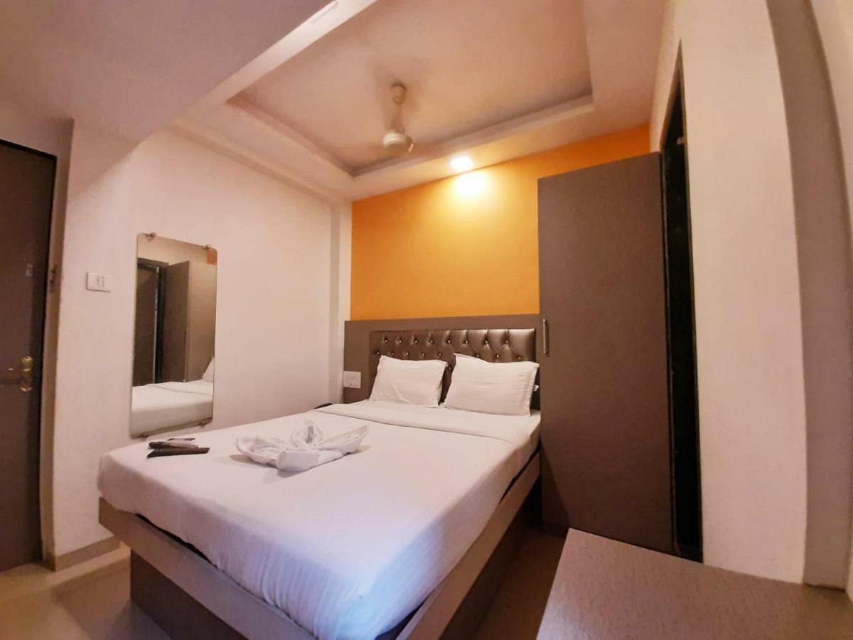 Hotel Royal Comfort Mumbai Exterior photo